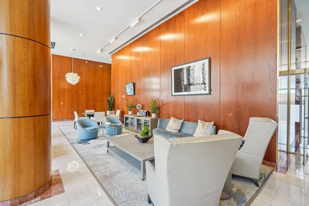 Condominium at 65 East India Row, Boston MA 02110, photo 2 of 23