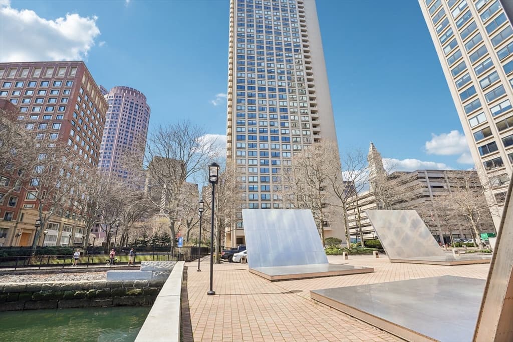 65 East India Row, Boston MA 02110