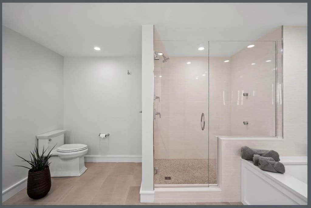 Condominium at 2 Battery Wharf # 2408, Boston MA 02109, photo 16 of 30