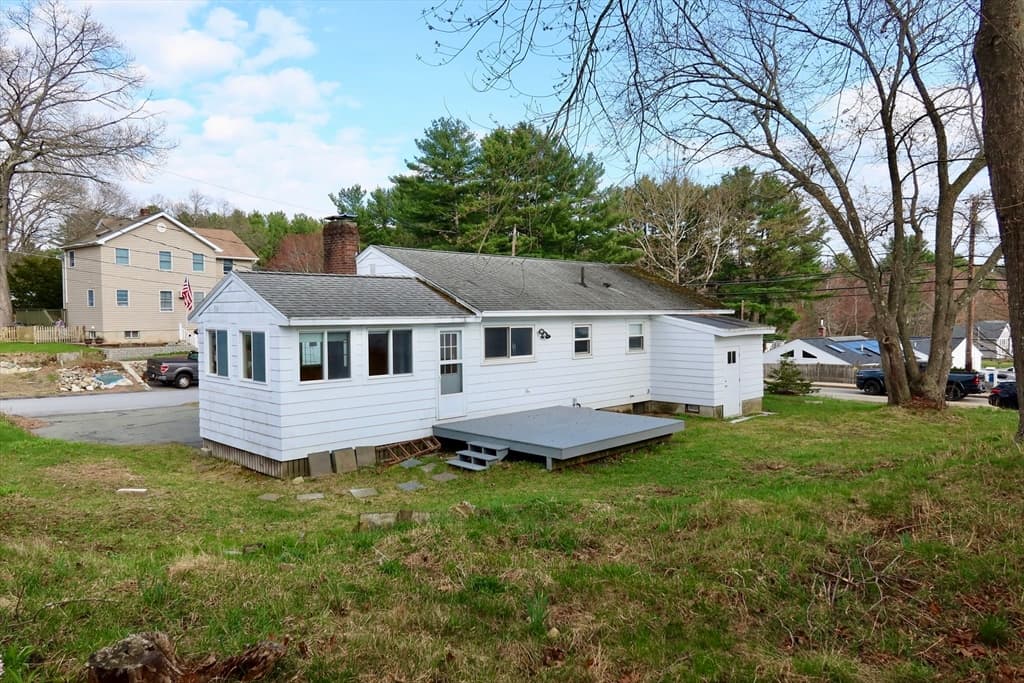 31 Mohawk, Burlington MA 01803 photo 4