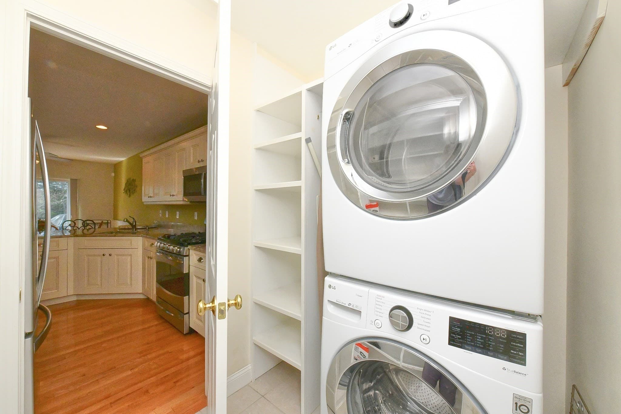 Condominium at 2 Candleberry Ct # 2, Bourne MA 02532, photo 12 of 42