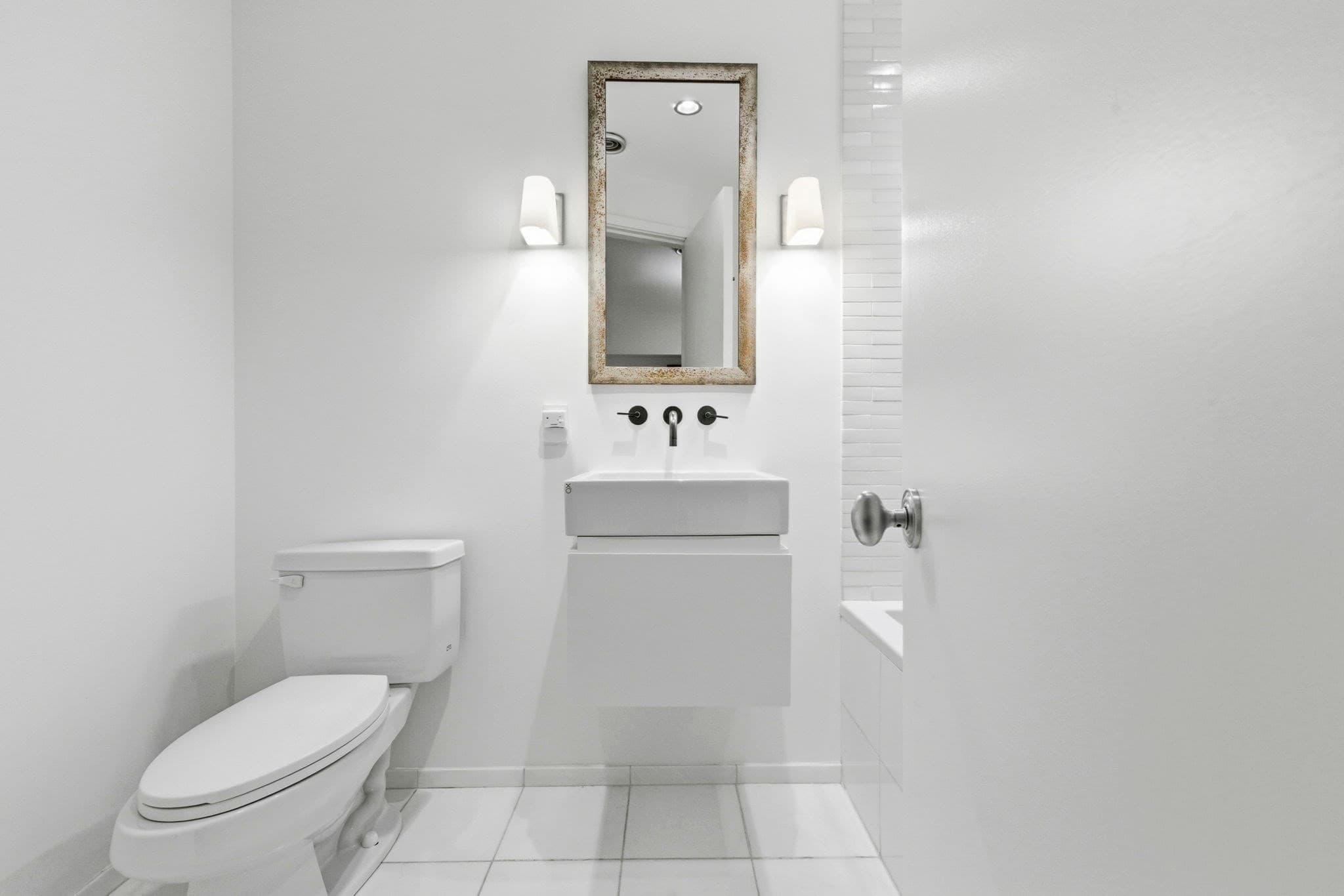 Condominium at 9 W Broadway # 618, Boston MA 02127, photo 6 of 38