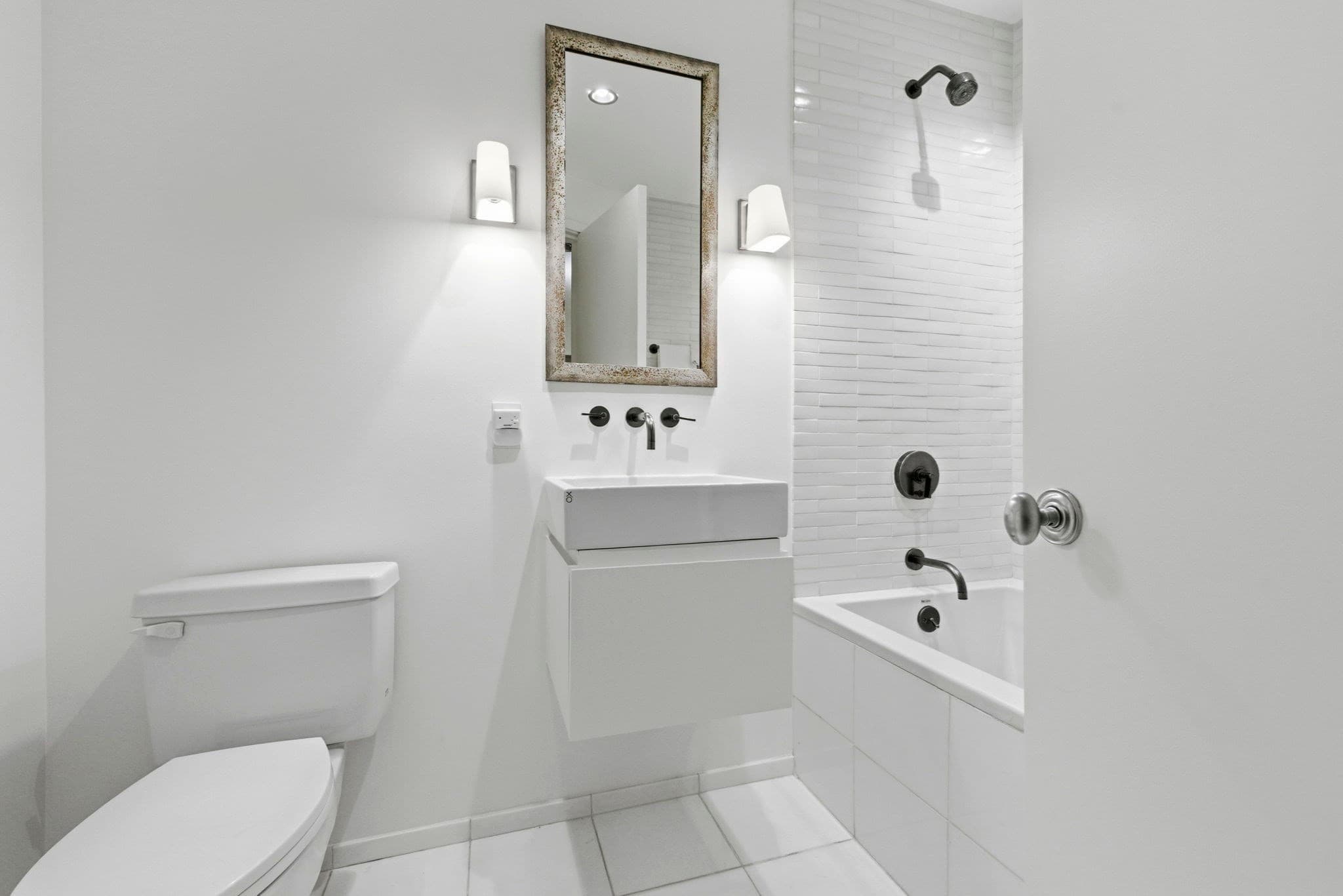 Condominium at 9 W Broadway # 618, Boston MA 02127, photo 7 of 38
