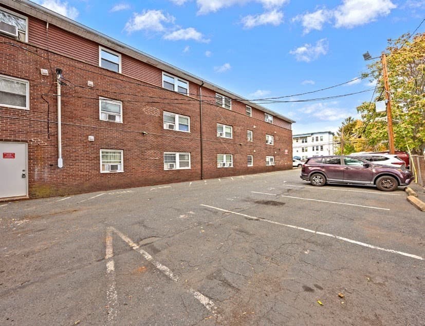5+ Family - 5+ Units Up/Down at 108 Franklin St, Lynn MA 01902, photo 4 of 15