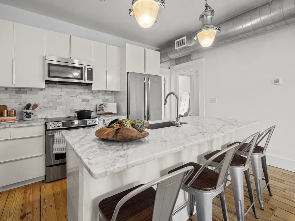 Condominium at 67 Rutland St # 3, Boston MA 02118, photo 2 of 13