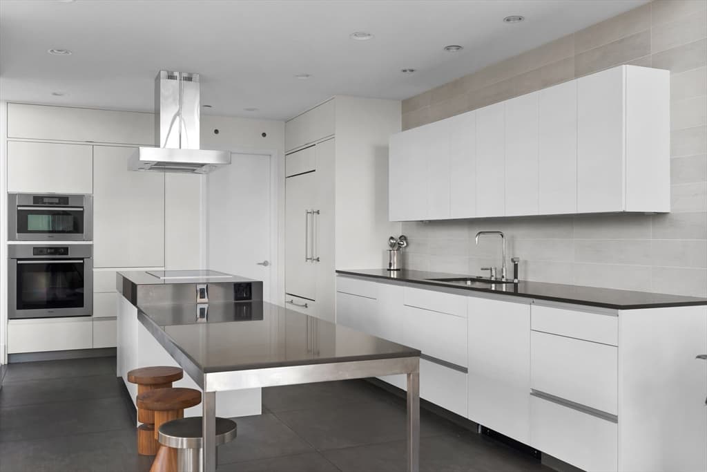 Condominium at 1200 Washington PH, Boston MA 02118, photo 16 of 39