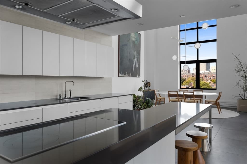 Condominium at 1200 Washington PH, Boston MA 02118, photo 14 of 39