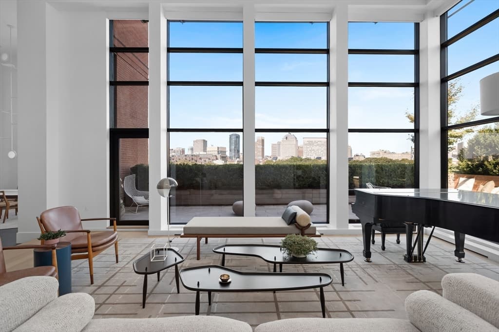 Condominium at 1200 Washington PH, Boston MA 02118, photo 4 of 39