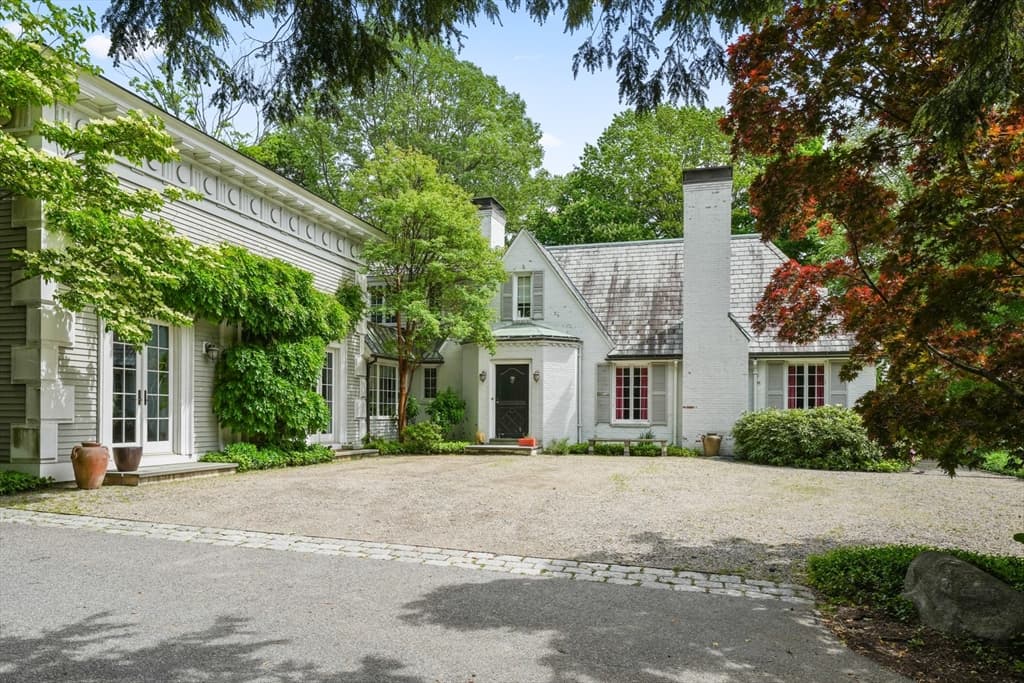 540 Chestnut Hill Ave, Brookline MA 02445
