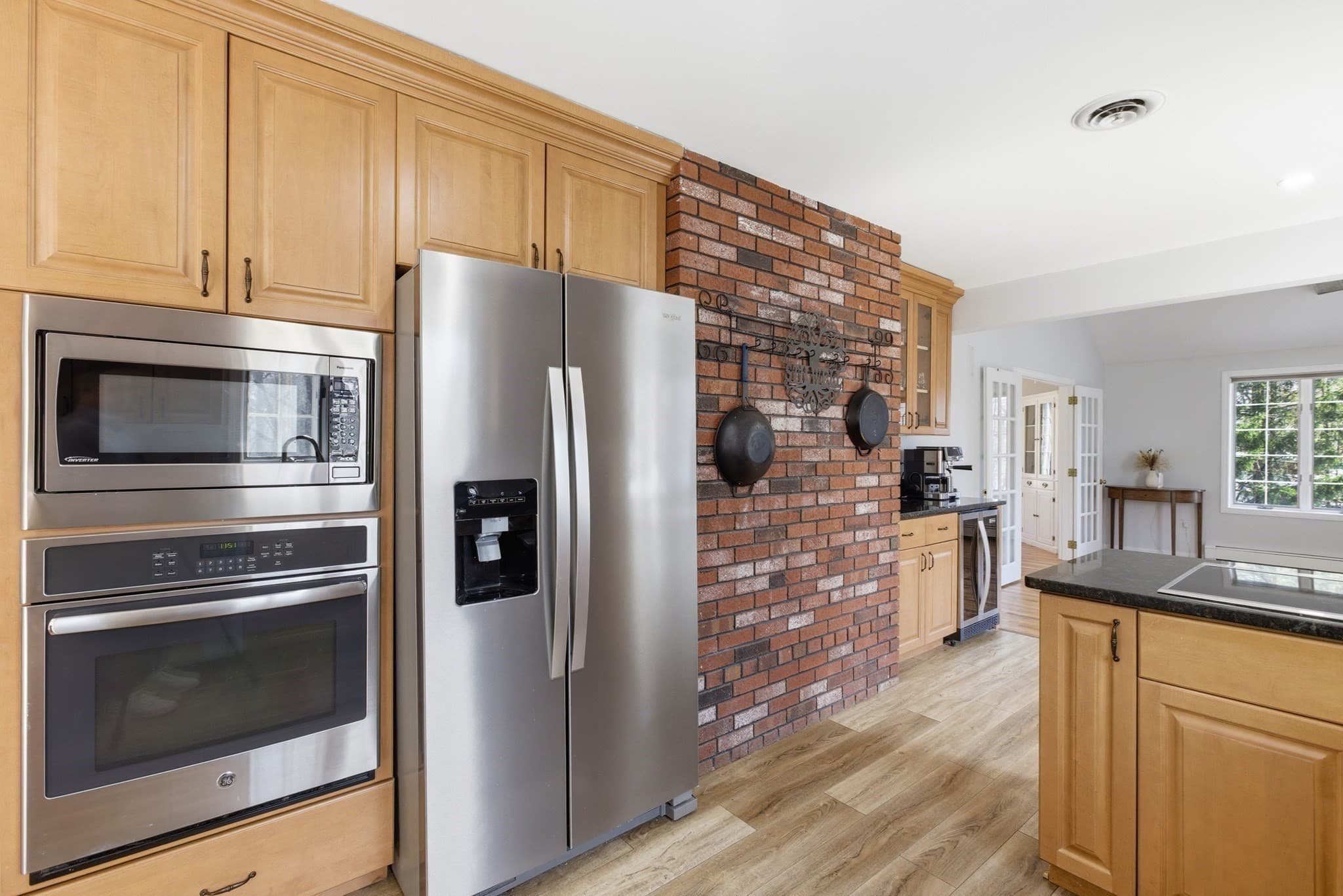 Single Family Residence at 28 Lancelot Ct, Norwood MA 02062, Norwood, photo 13 of 40