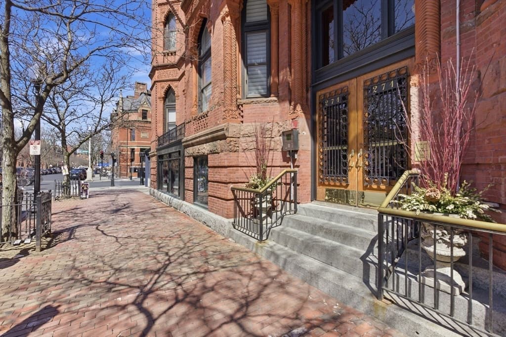 Condominium at 271 Dartmouth # 1F, Boston MA 02116, photo 2 of 23