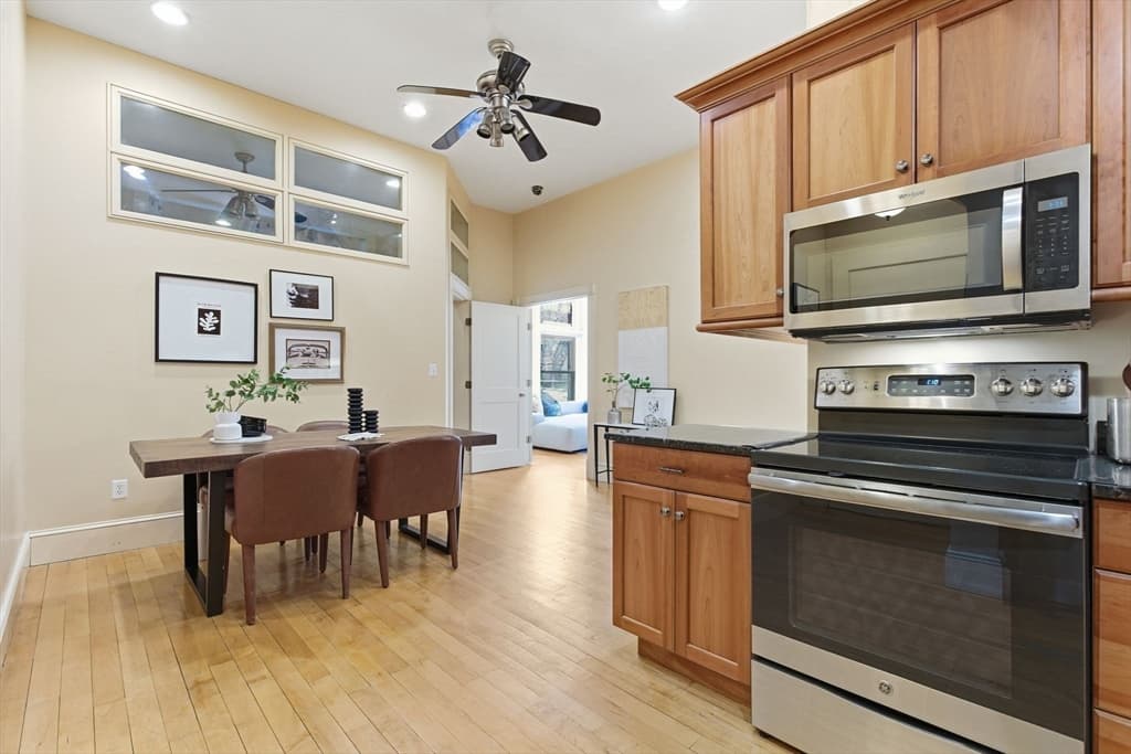 Condominium at 271 Dartmouth # 1F, Boston MA 02116, photo 12 of 23