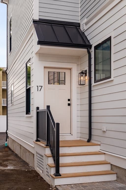Single Family Residence at 17 South Waverly St, Boston MA 02135, photo 3 of 28
