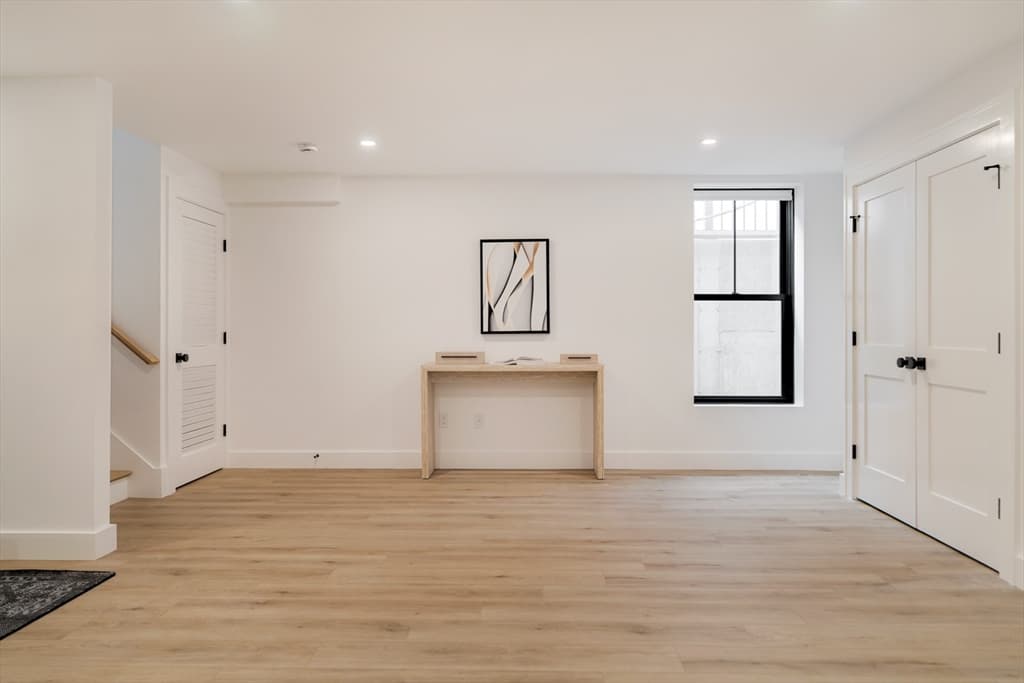 Single Family Residence at 17 South Waverly St, Boston MA 02135, photo 24 of 28