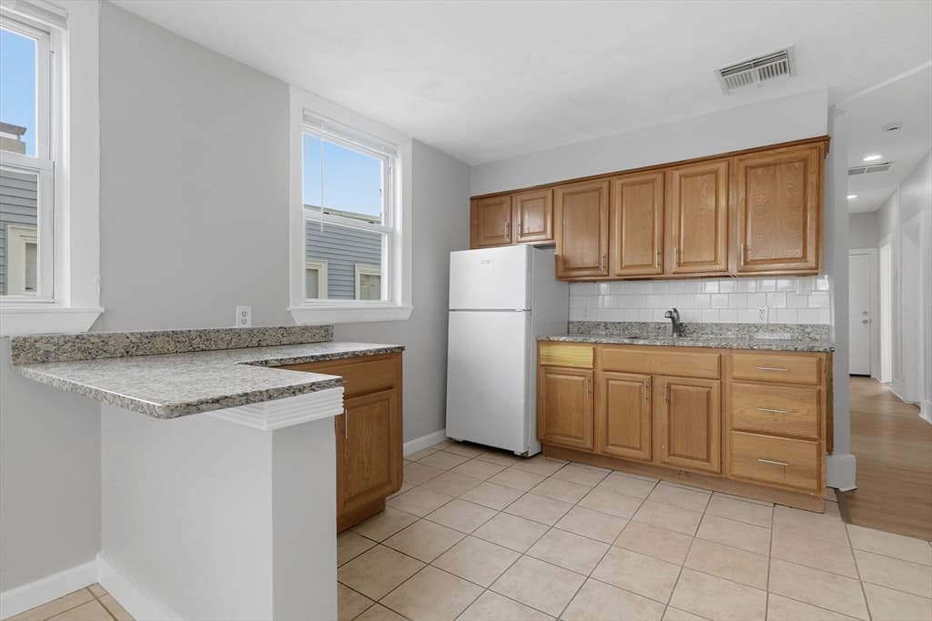 41 Armandine St, Boston MA 02124 photo 6