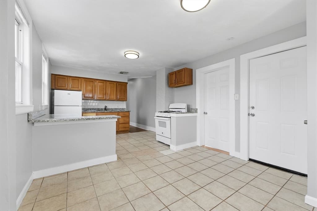 41 Armandine St, Boston MA 02124 photo 10