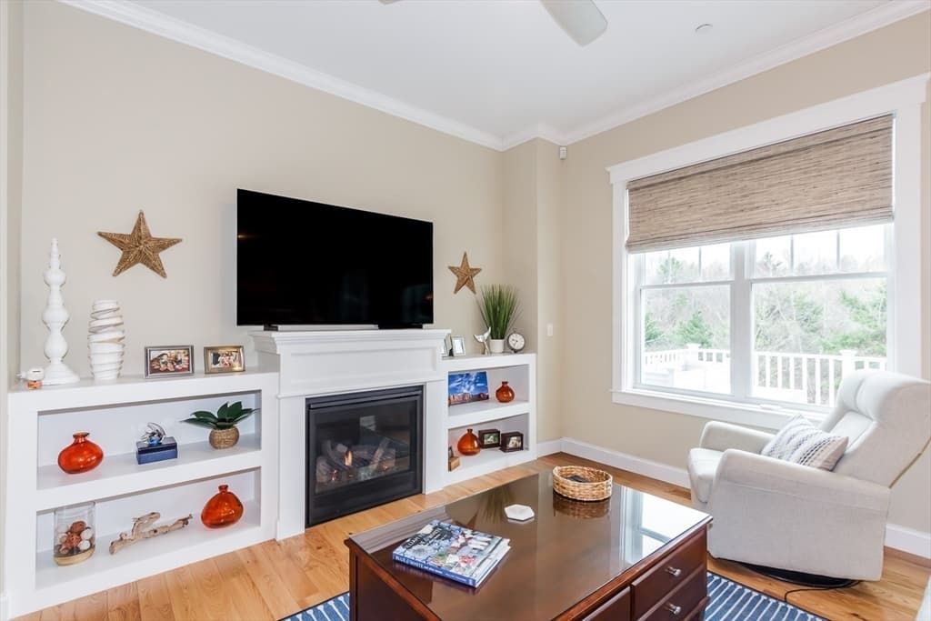 Condominium at 1 Jana, Merrimac MA 01860, photo 12 of 35