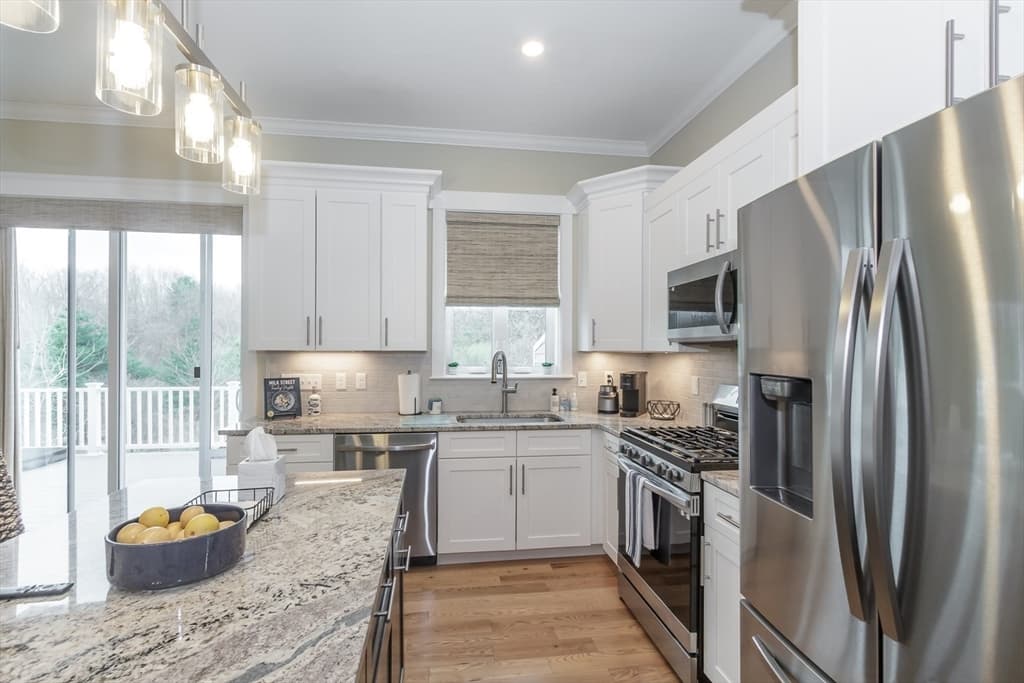Condominium at 1 Jana, Merrimac MA 01860, photo 7 of 35