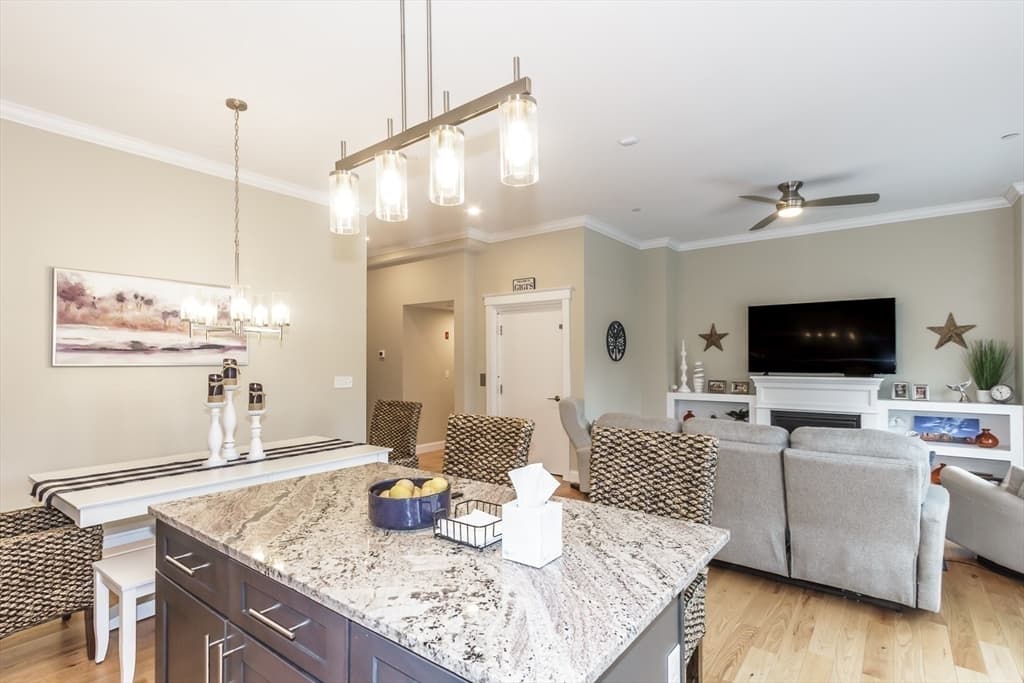 Condominium at 1 Jana, Merrimac MA 01860, photo 8 of 35