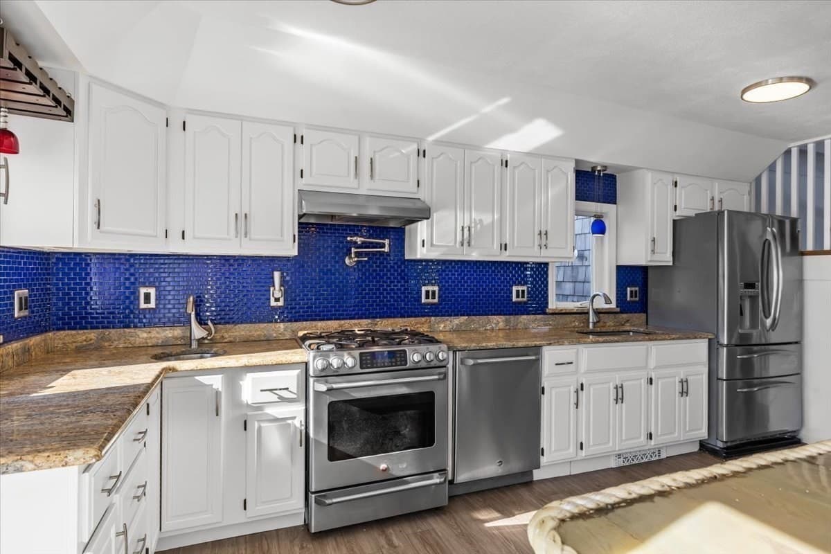 Single Family Residence at 36 Ocean St, Marshfield MA 02050, photo 13 of 32