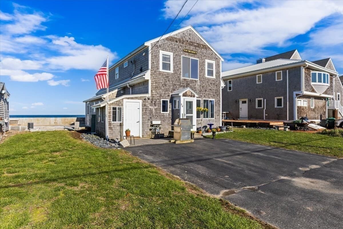 Single Family Residence at 36 Ocean St, Marshfield MA 02050, photo 7 of 32