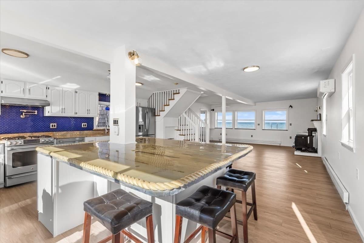 Single Family Residence at 36 Ocean St, Marshfield MA 02050, photo 11 of 32