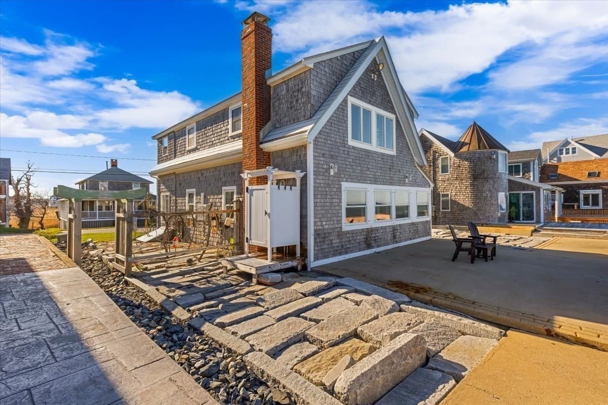 Single Family Residence at 36 Ocean St, Marshfield MA 02050, photo 8 of 32