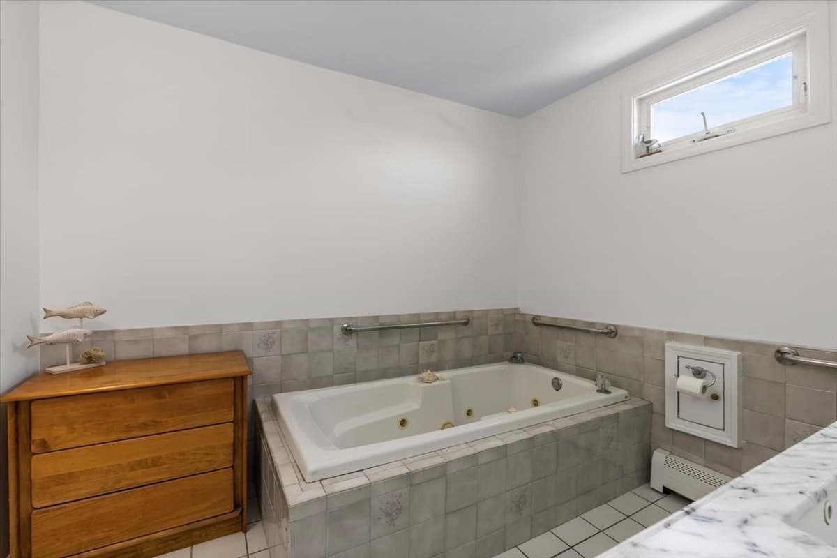 Single Family Residence at 36 Ocean St, Marshfield MA 02050, photo 25 of 32