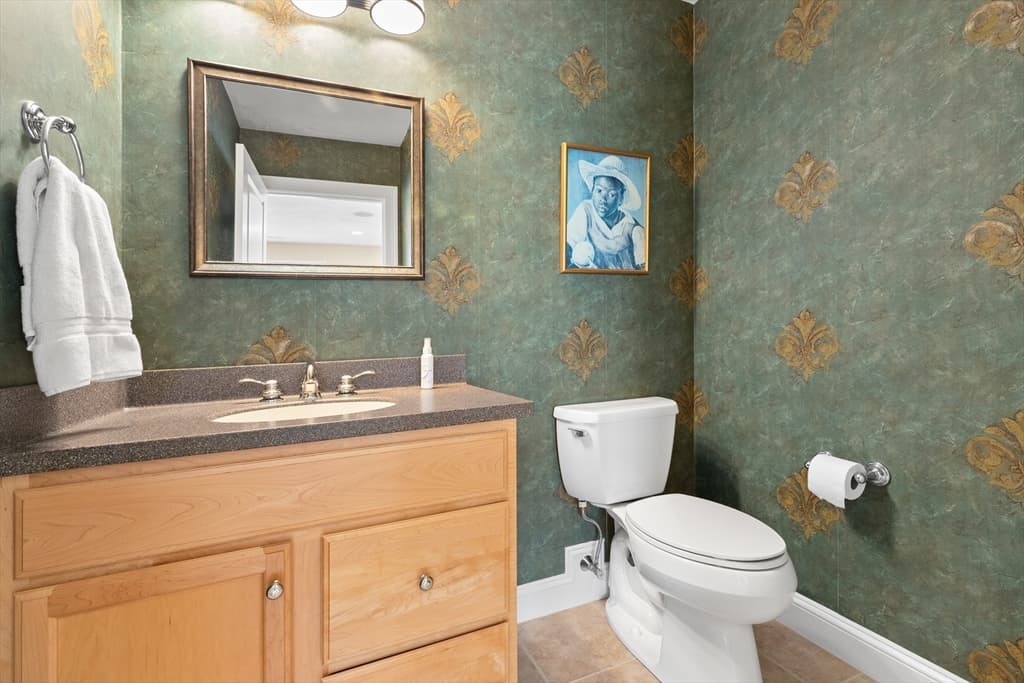 Condominium at 8 Ridgeway Cir # 8, West Newbury MA 01985, West Newbury, photo 23 of 42