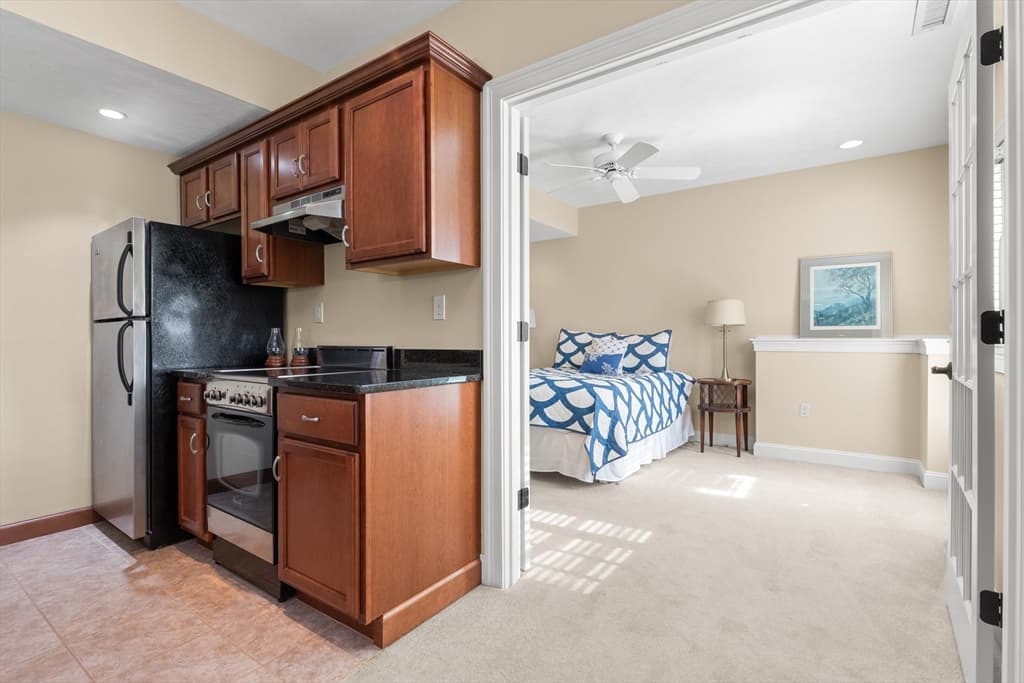 Condominium at 8 Ridgeway Cir # 8, West Newbury MA 01985, West Newbury, photo 32 of 42