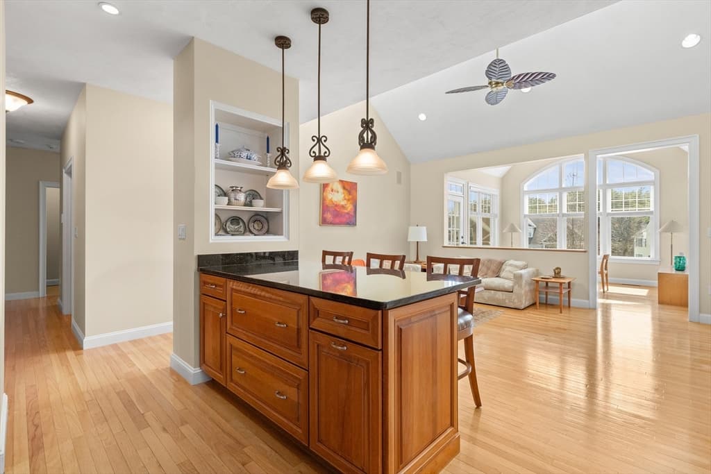 Condominium at 8 Ridgeway Cir # 8, West Newbury MA 01985, West Newbury, photo 10 of 42