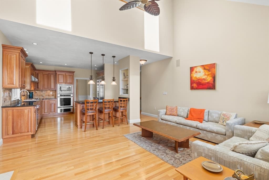 Condominium at 8 Ridgeway Cir # 8, West Newbury MA 01985, West Newbury, photo 11 of 42
