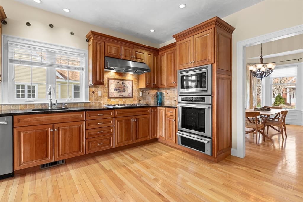 Condominium at 8 Ridgeway Cir # 8, West Newbury MA 01985, West Newbury, photo 8 of 42