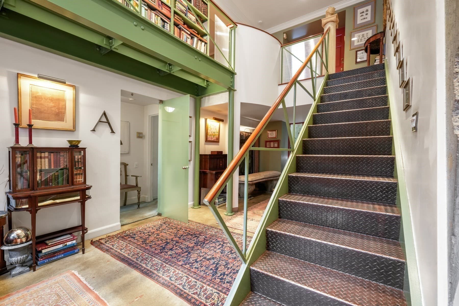 Condominium at 27 Chestnut Street, Boston MA 02108, photo 10 of 21