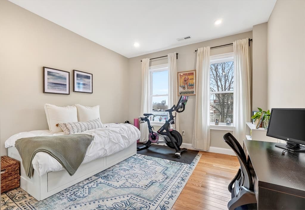 Condominium at 35 Somerset Ave. # 3, Winthrop MA 02152, Winthrop, photo 11 of 29