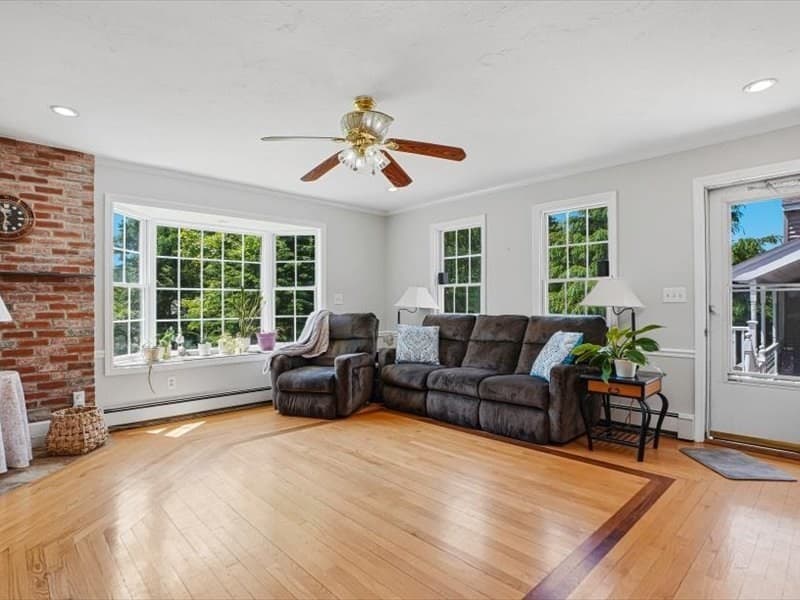 3 Family at 189 Holden St, Holden MA 01520, photo 13 of 42