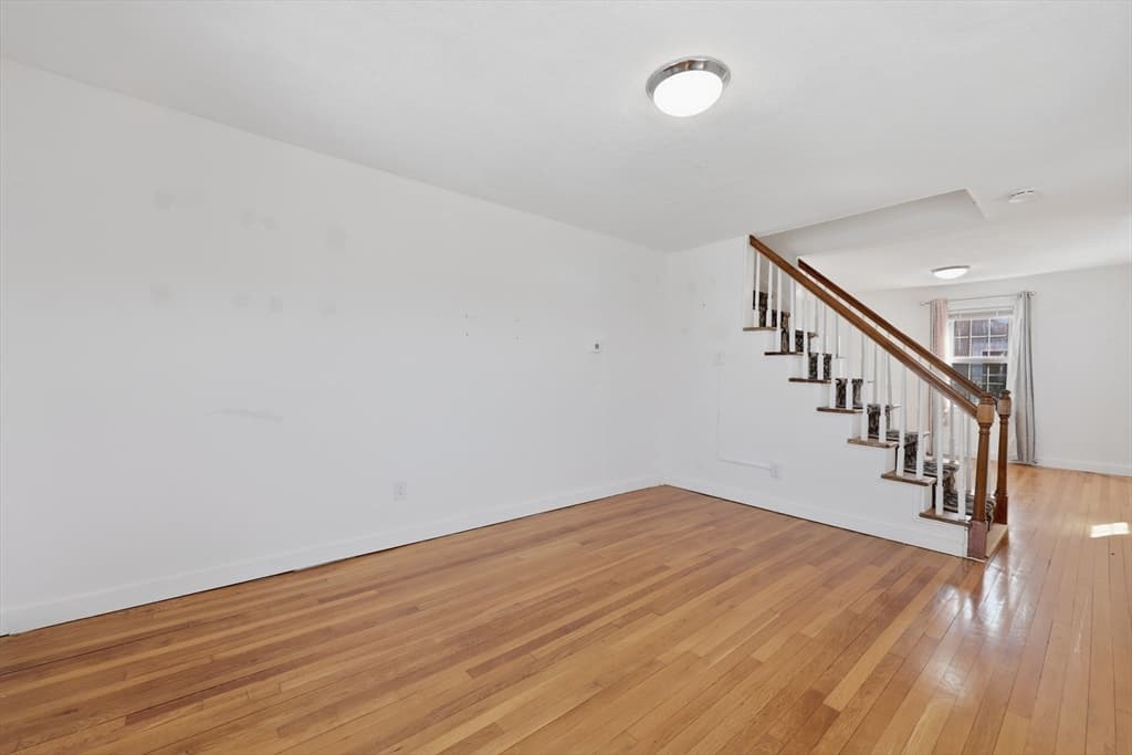32 Indian Lake Parkway, Worcester MA 01605 photo 5