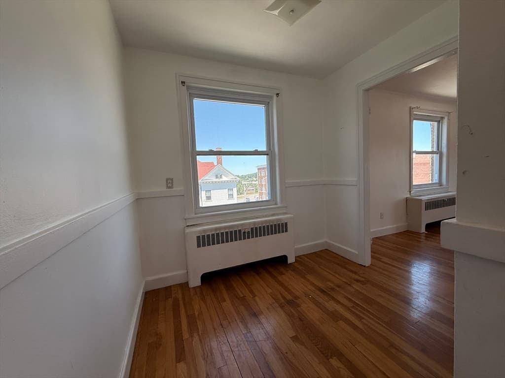 Condominium at 31 Chestnut St # 6, Worcester MA 01609, photo 7 of 19