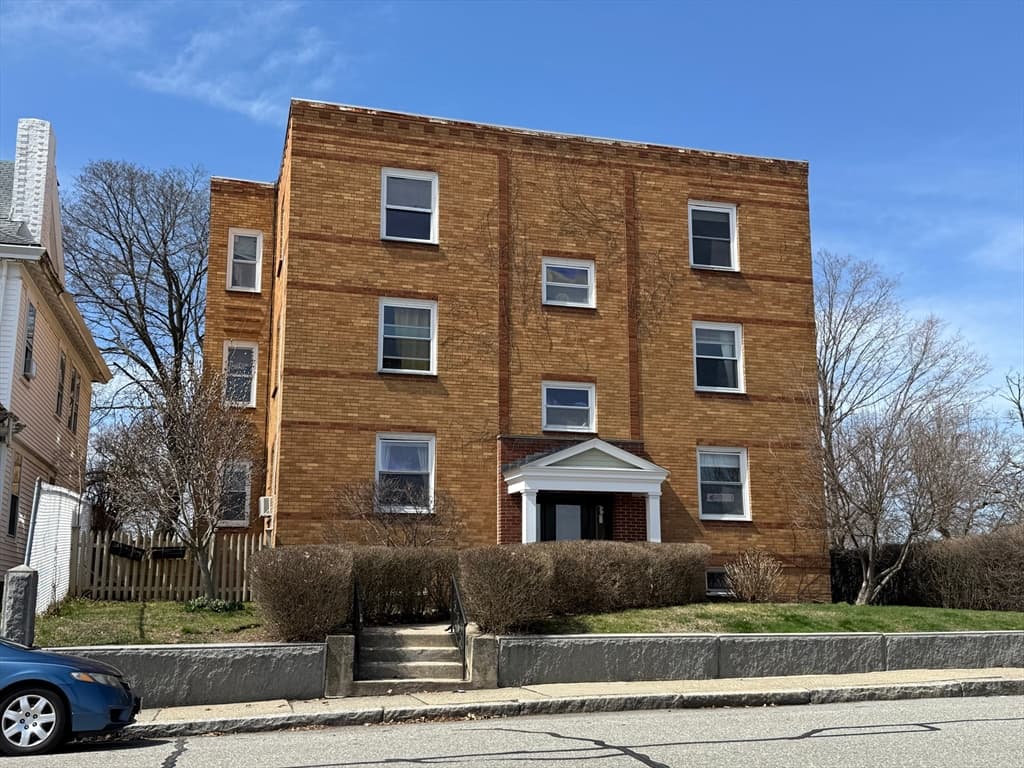 31 Chestnut St # 6, Worcester MA 01609