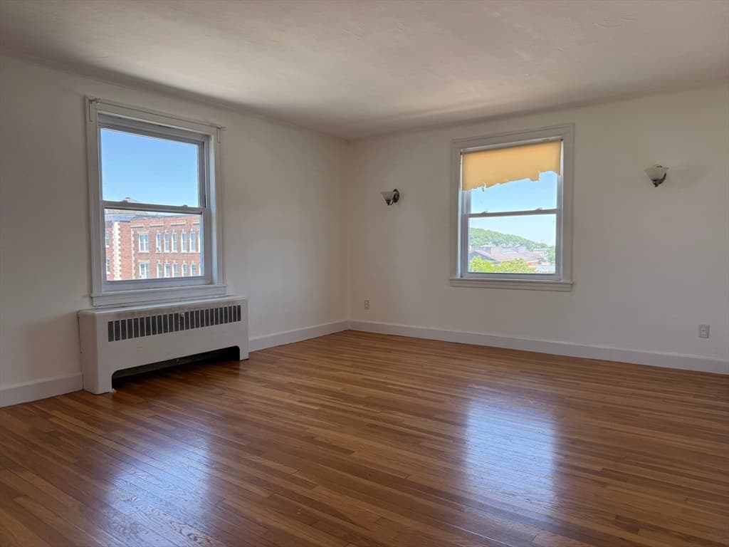 Condominium at 31 Chestnut St # 6, Worcester MA 01609, photo 5 of 19