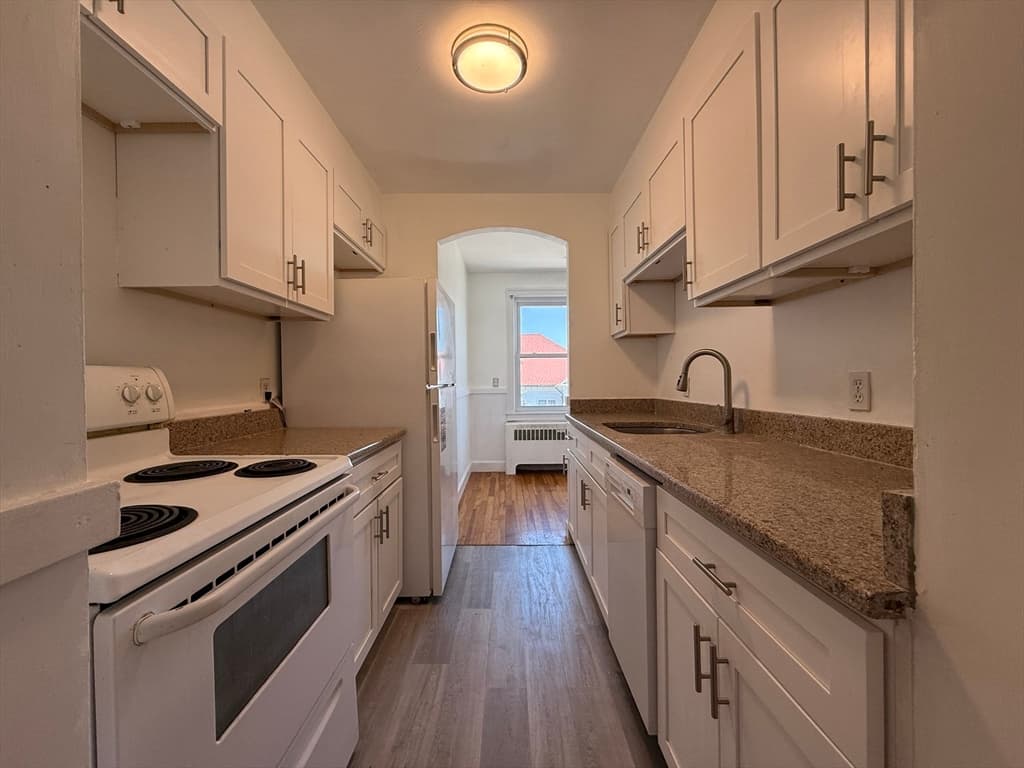 Condominium at 31 Chestnut St # 6, Worcester MA 01609, photo 9 of 19