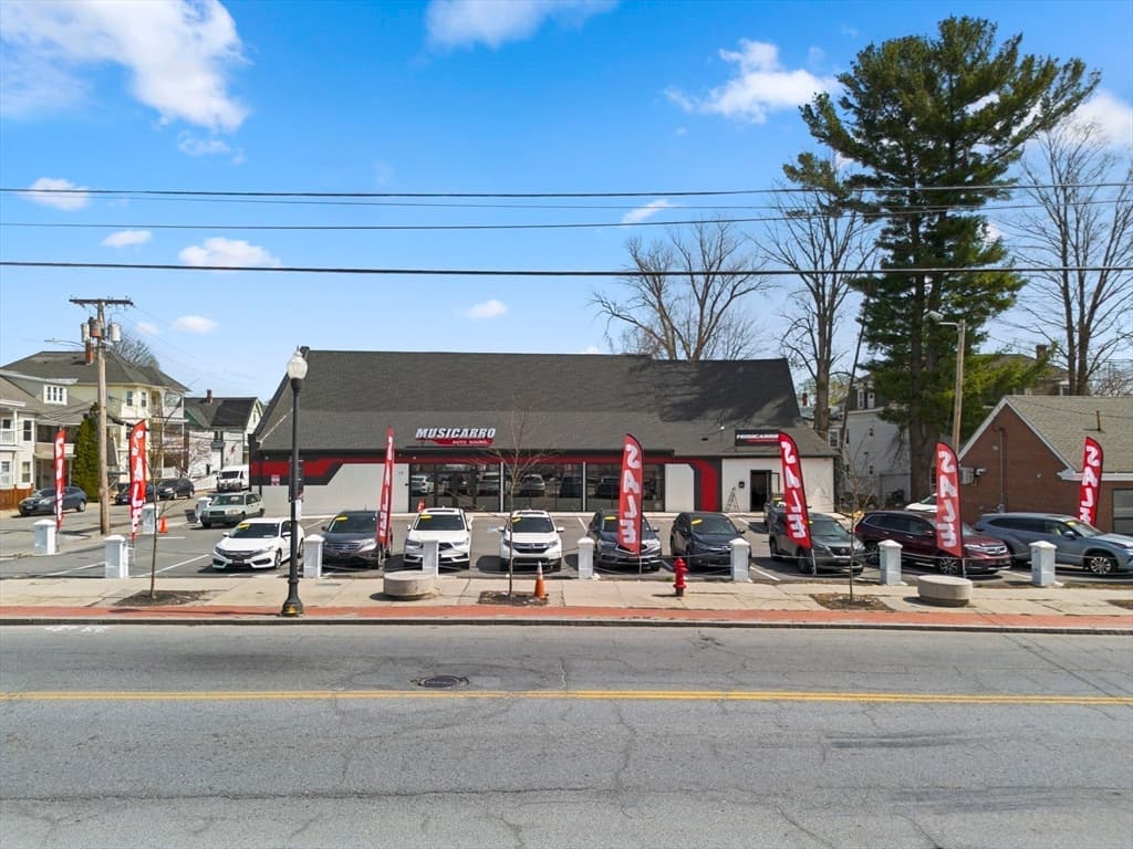 17 Broadway, Methuen MA 01844