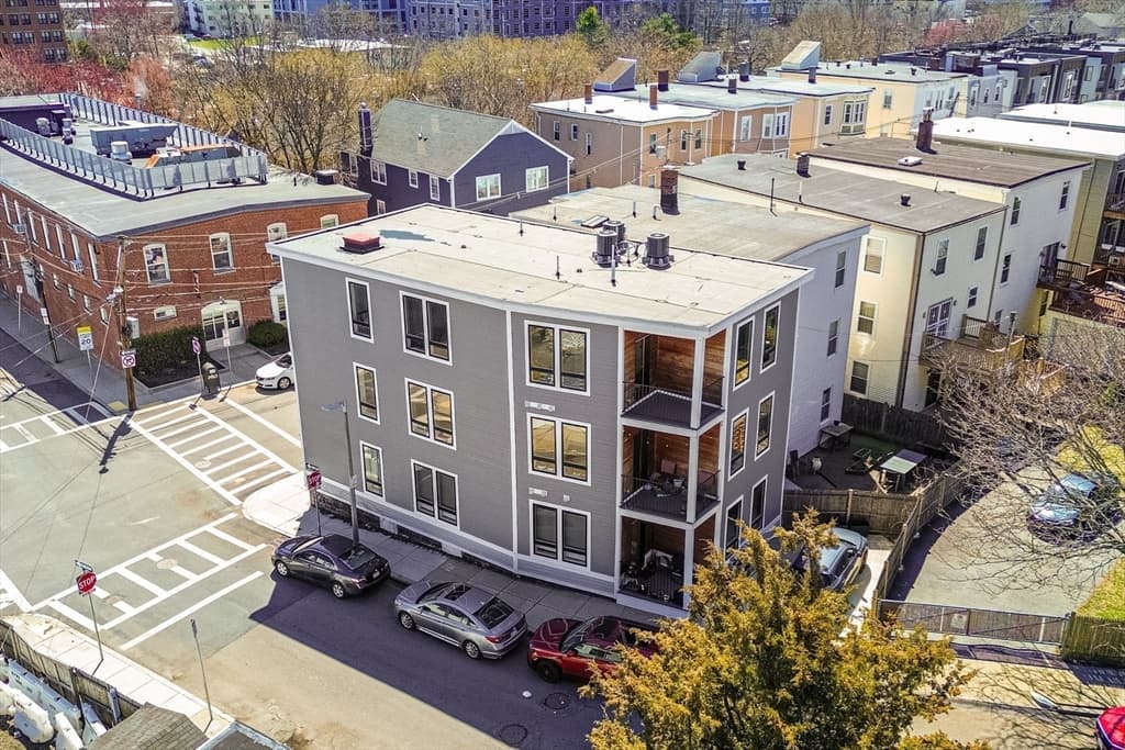 Condominium at 17 Chestnut Ave # 3, Boston MA 02130, photo 17 of 17