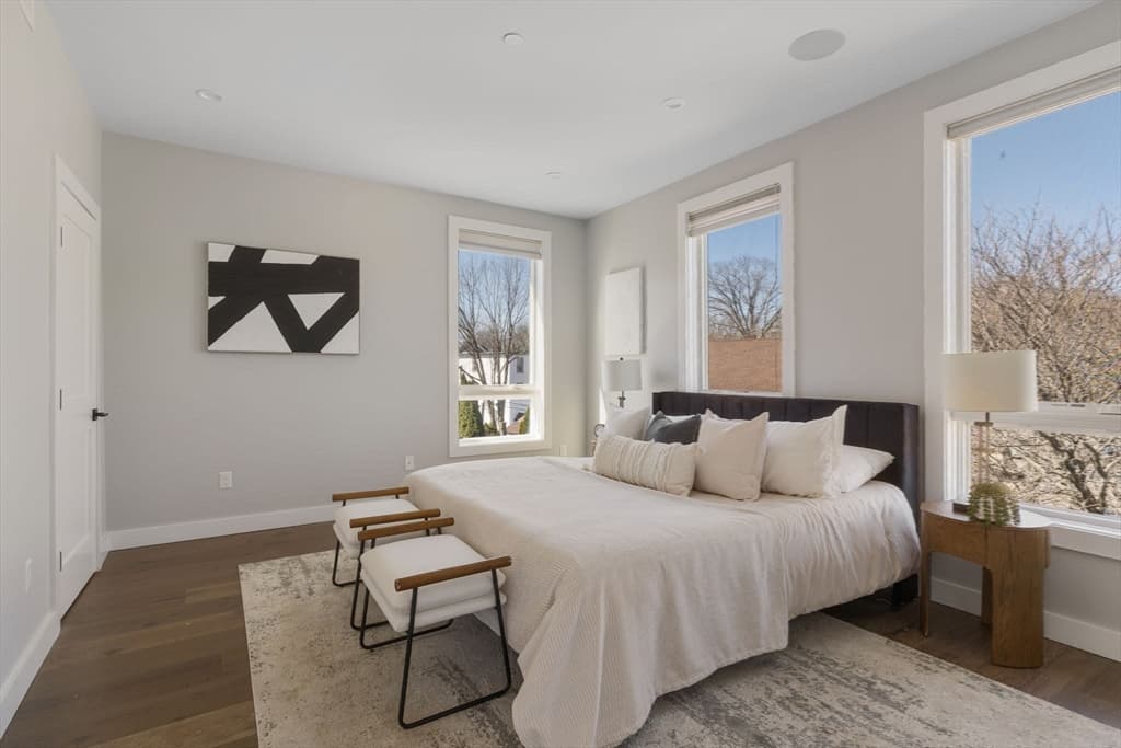 Condominium at 17 Chestnut Ave # 3, Boston MA 02130, photo 11 of 17