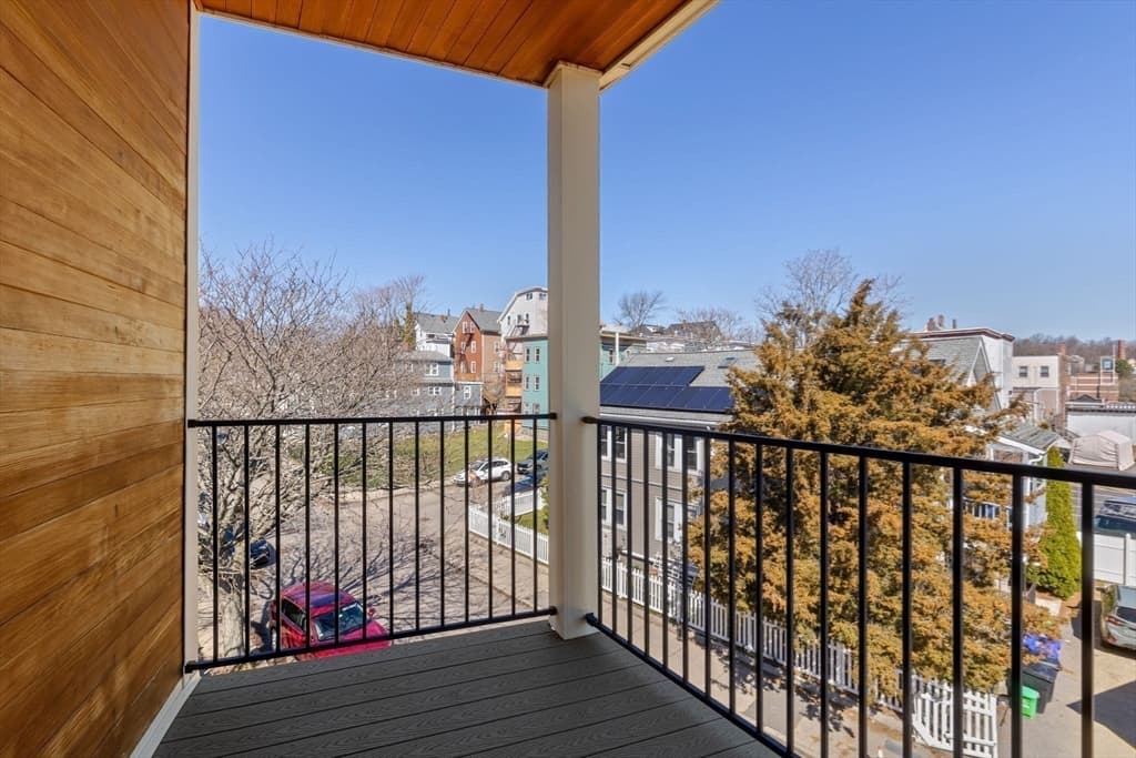 Condominium at 17 Chestnut Ave # 3, Boston MA 02130, photo 4 of 17