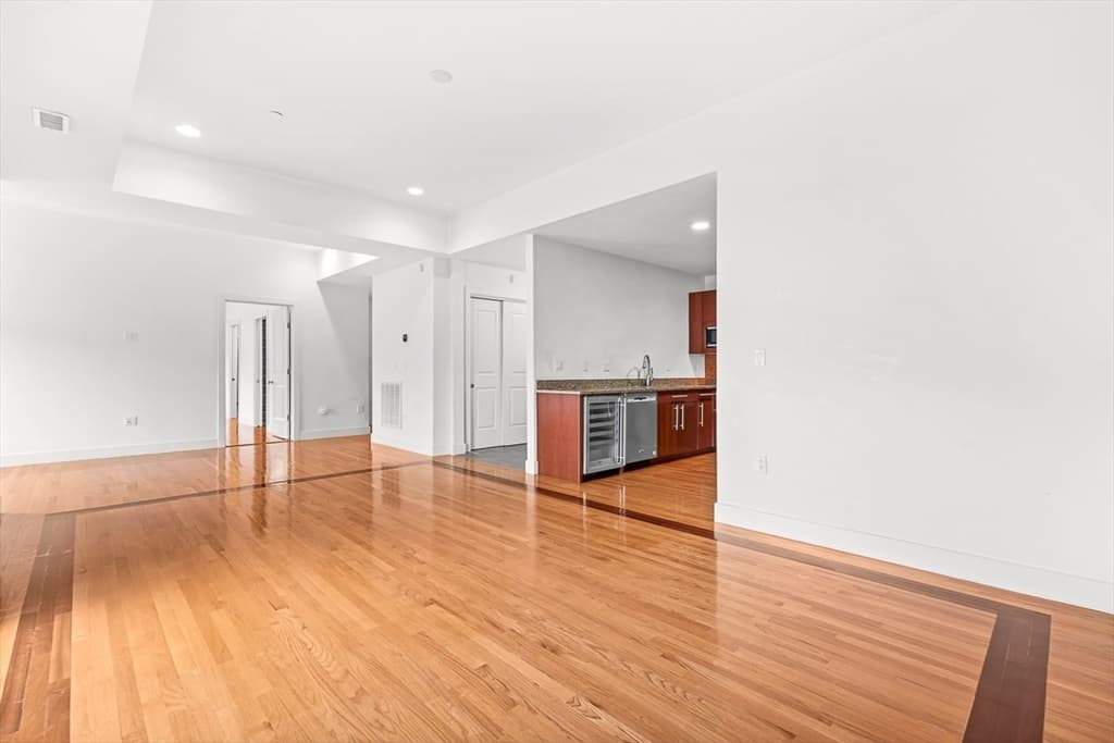 310 Hammond Pond Pkwy # 301, Brookline MA 02467 photo 13