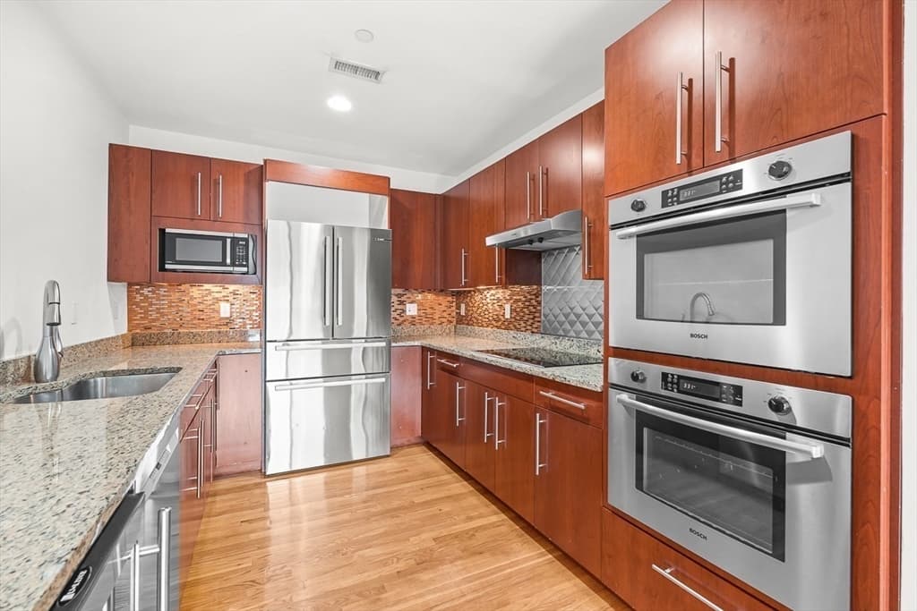 310 Hammond Pond Pkwy # 301, Brookline MA 02467 photo 3