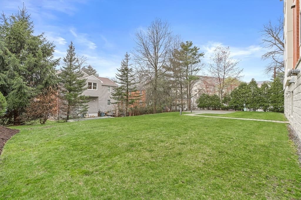 310 Hammond Pond Pkwy # 301, Brookline MA 02467 photo 33