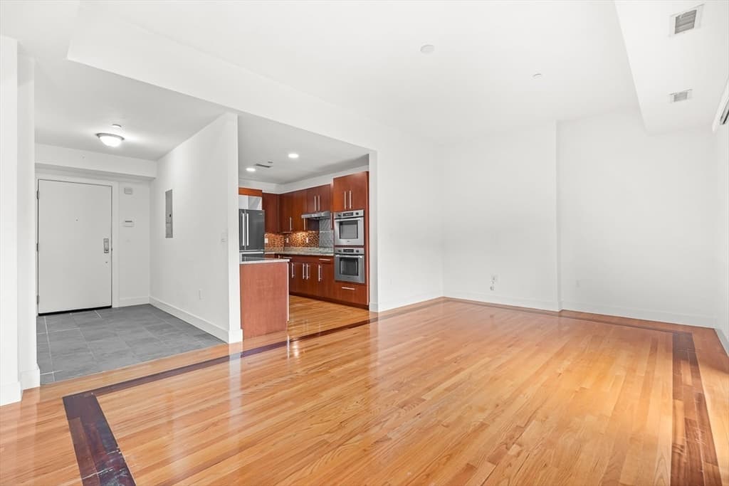 310 Hammond Pond Pkwy # 301, Brookline MA 02467 photo 8