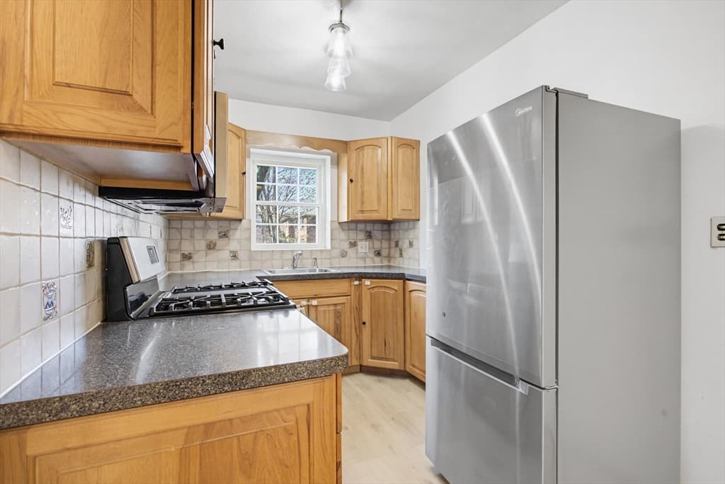 Condominium at 128 Lake Shore Rd. # 1, Boston MA 02135, photo 6 of 16